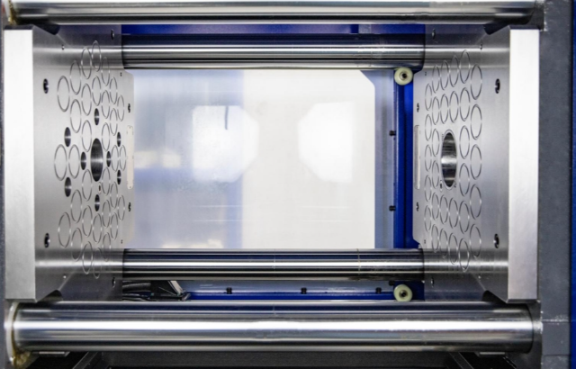 In the manufacturing world, safety is a bottom line requirement. So what are the reasons why moulds have been dislodged in the industry?
